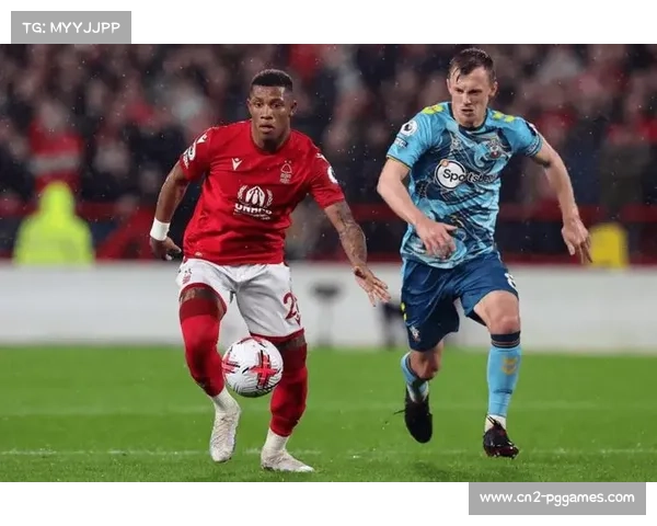 消息：诺丁汉森林对阵埃弗顿，全场犯规次数累计达28次